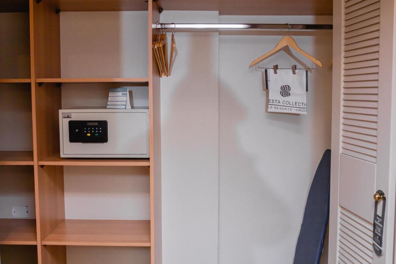 Sonesta Hotel 오소르노 외부 사진 A safe in a hotel room