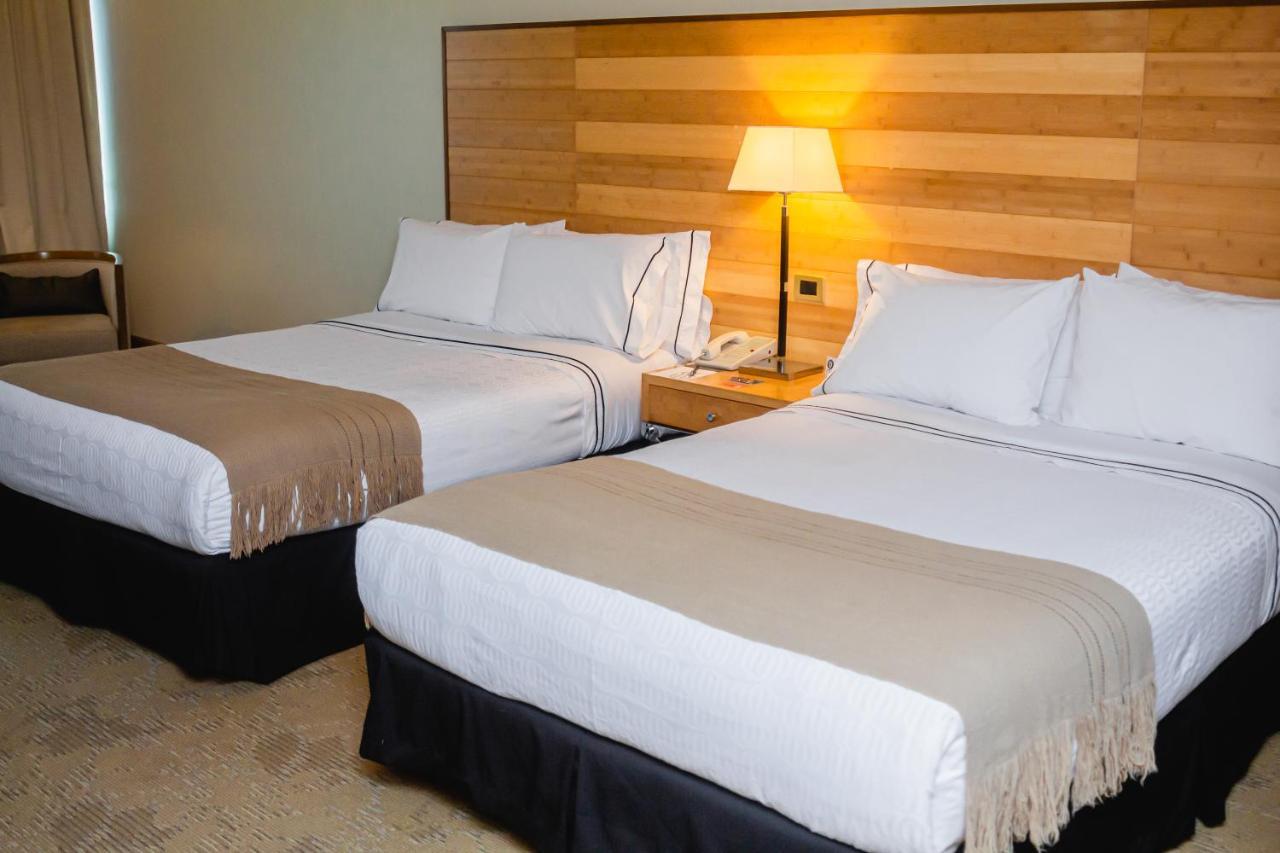Sonesta Hotel 오소르노 외부 사진 A guest room at the hotel